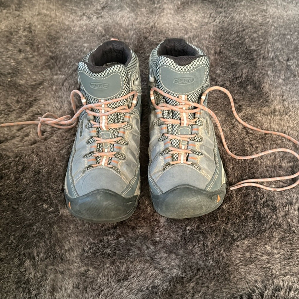 Keen hiking boots